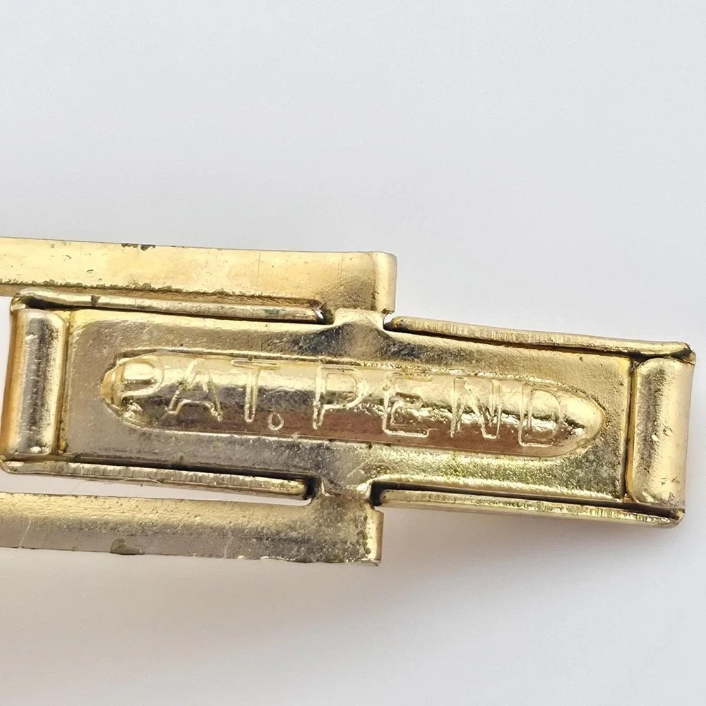 Vtg PAT. PEND. Cufflinks Hexagon Central Circle Bezel Texture Brushed Gold Tone